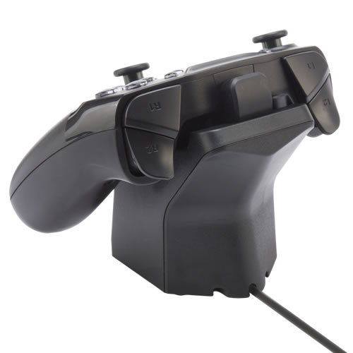 CYBER・ジャイロコントローラー 無線タイプ（SWITCH用）を充電